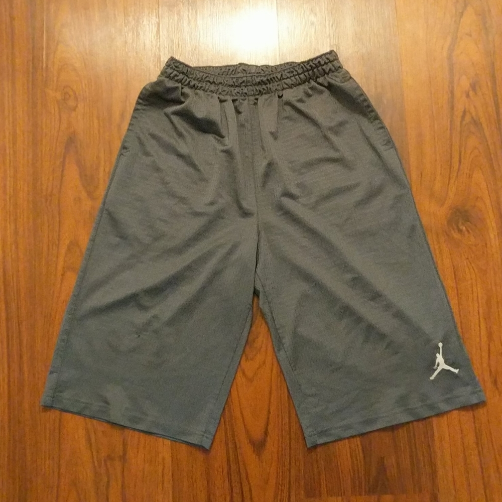 Boy's Air Jordan Basketball Shorts Size XL